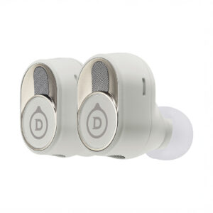 devialet-gemini-ii-light-pearl-product-image-10 White wireless earbuds with metallic mesh accents and D logos
