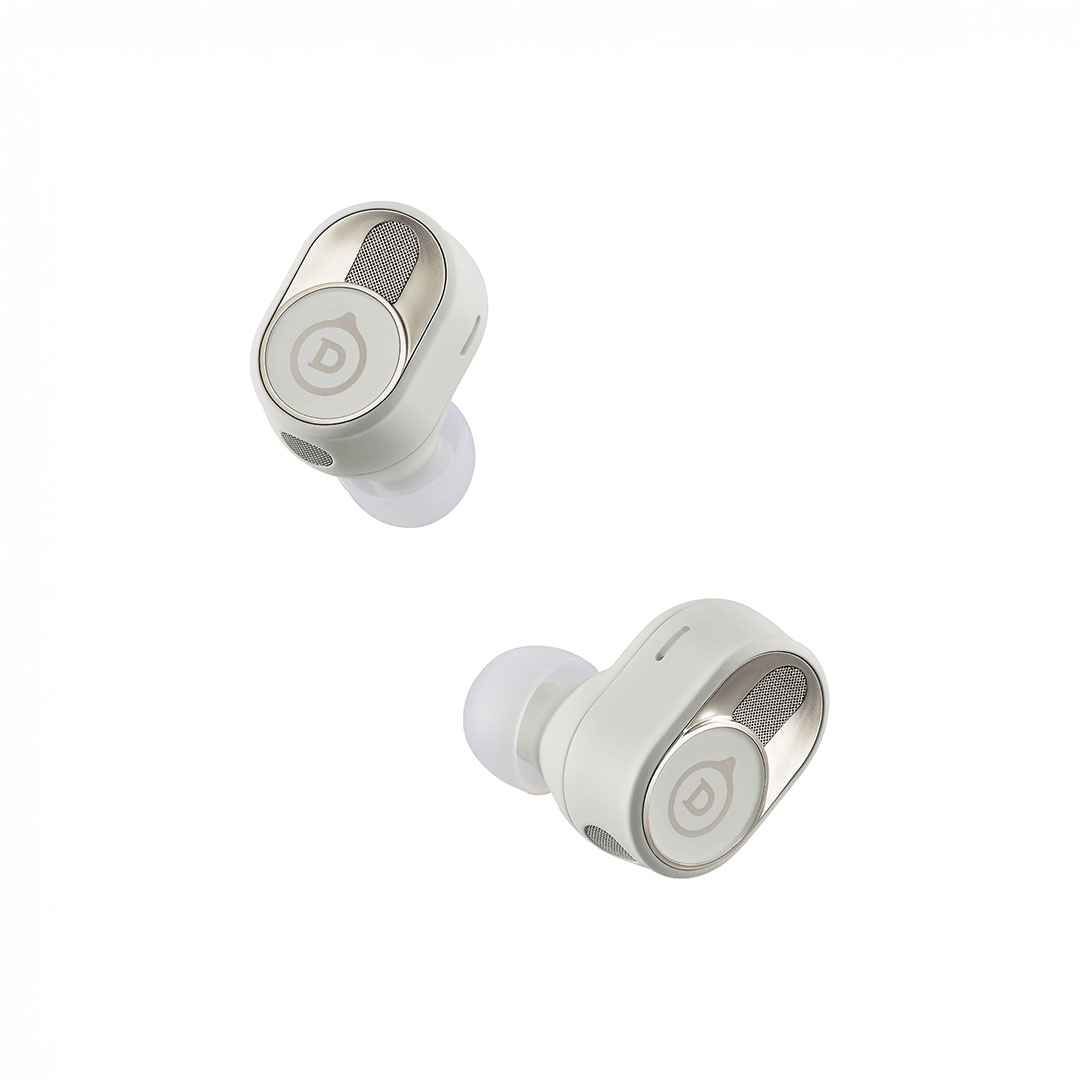 devialet-gemini-ii-light-pearl-product-image-2 Pair of white wireless earbuds with metallic accents