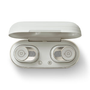 devialet-gemini-ii-light-pearl-product-image-5 Open white charging case with two wireless earbuds