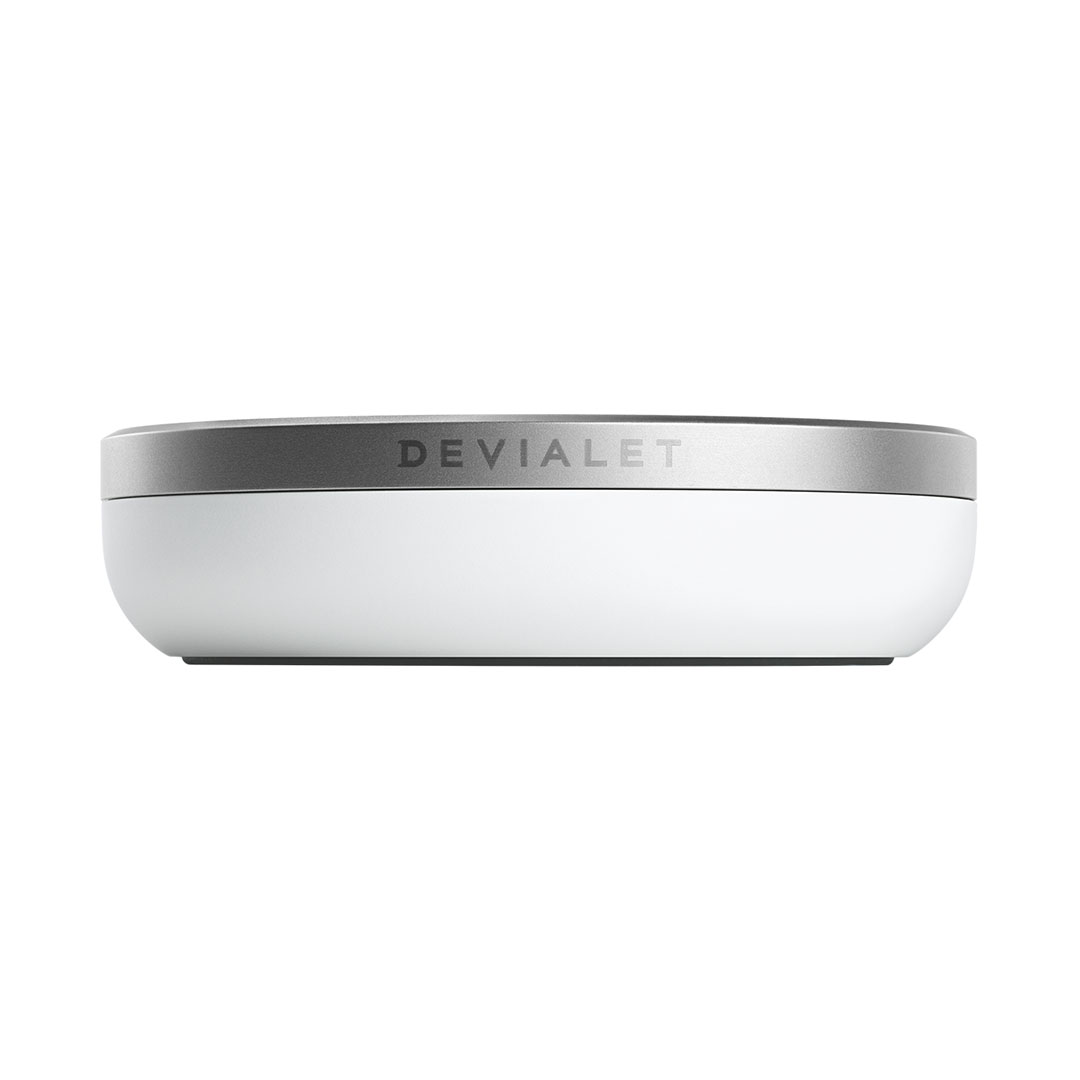 devialet-phantom-remote-light-pearl-product-image-2 White Devialet wireless speaker with silver top band