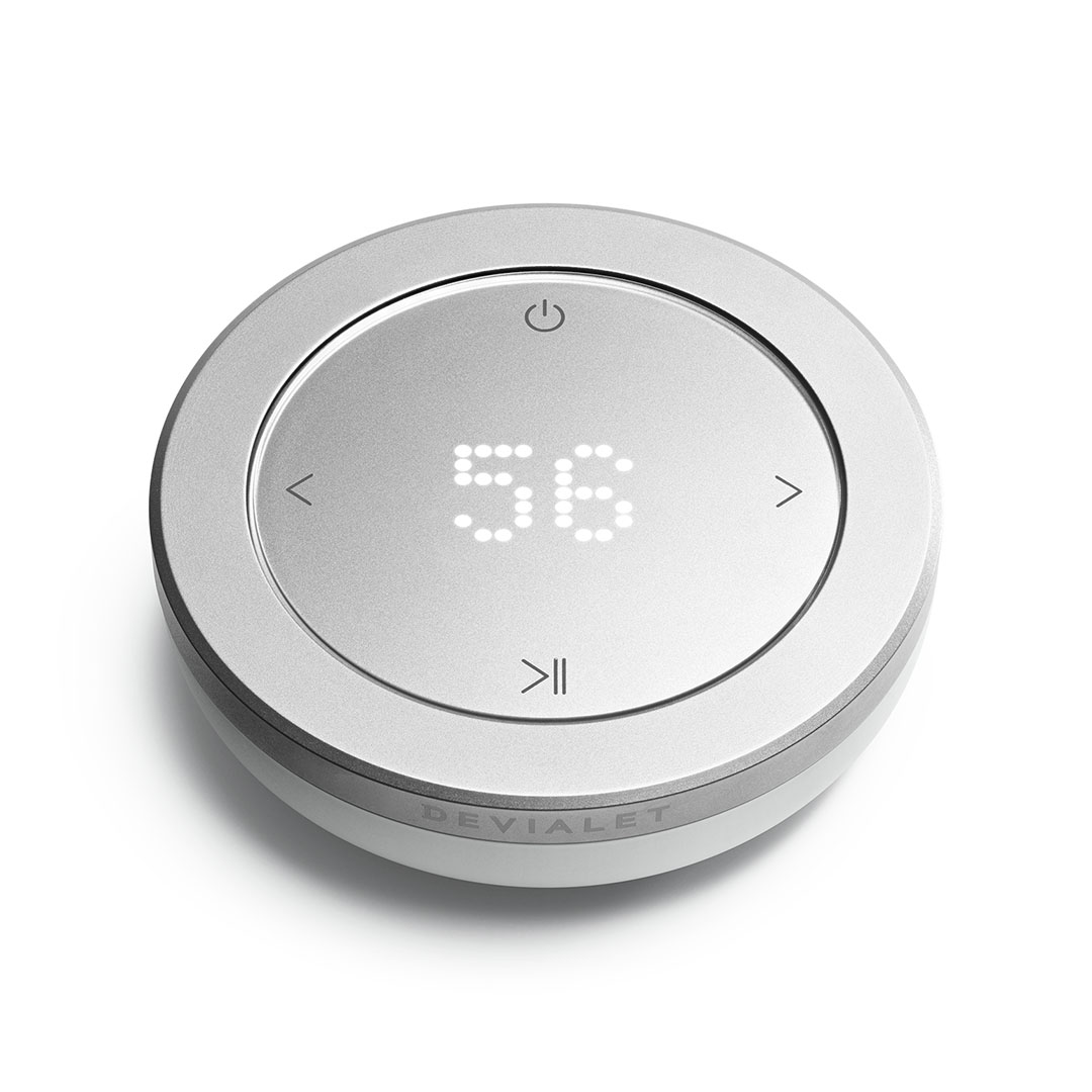 devialet-phantom-remote-light-pearl-product-image-3 Silver Devialet remote control displaying 36