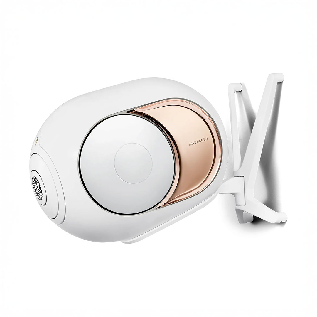 High-tech speaker with white and gold design