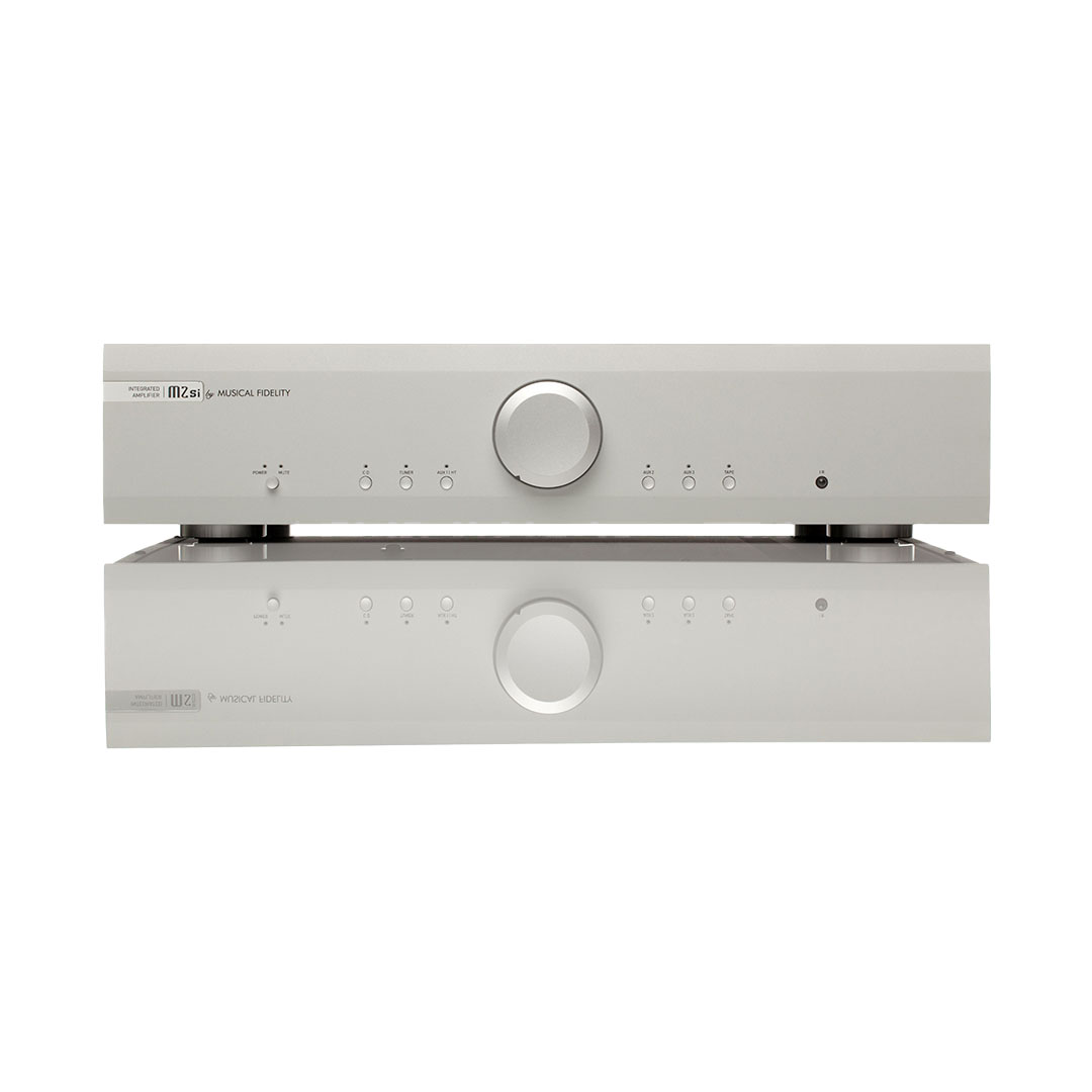 High-end audio amplifier with reflective surface