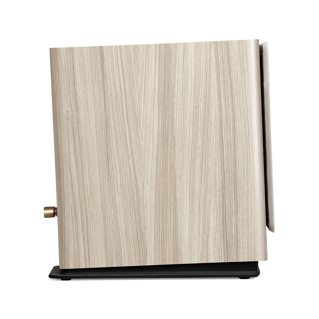 triangle-solstice-3-birch-product-image-3 Triangle Solstice 3 speaker in Birch with grille, side view